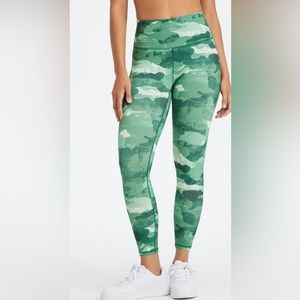 Fabletics define high waisted 7/8 leggings, size large